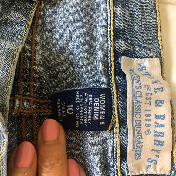 Steve and Barry's Women's Classic Dungarees- size 10 - Picture 5 of 9